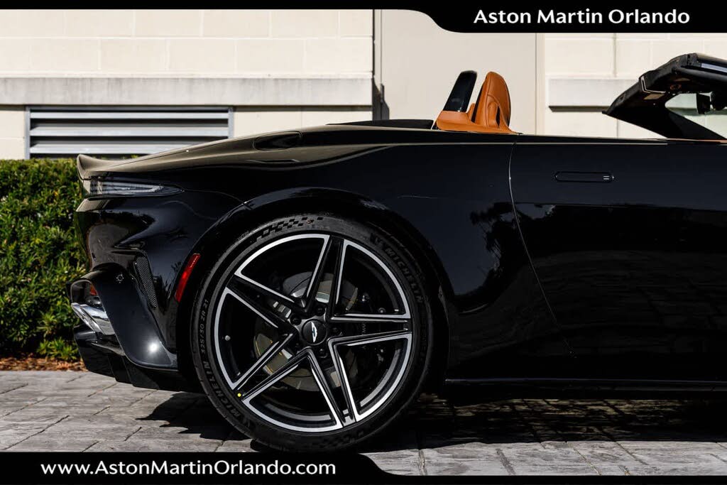 2026 Aston Martin Vantage Roadster RWD photo 21
