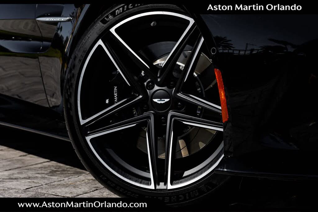 2026 Aston Martin Vantage Roadster RWD photo 4