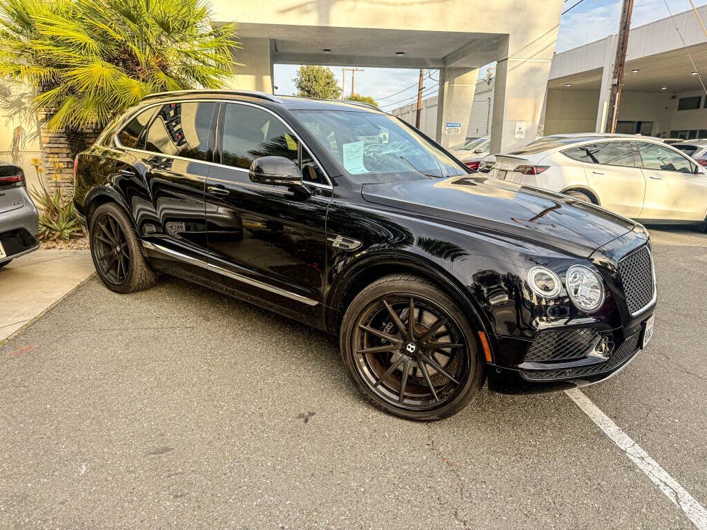 2020 Bentley Bentayga V8 AWD photo 2