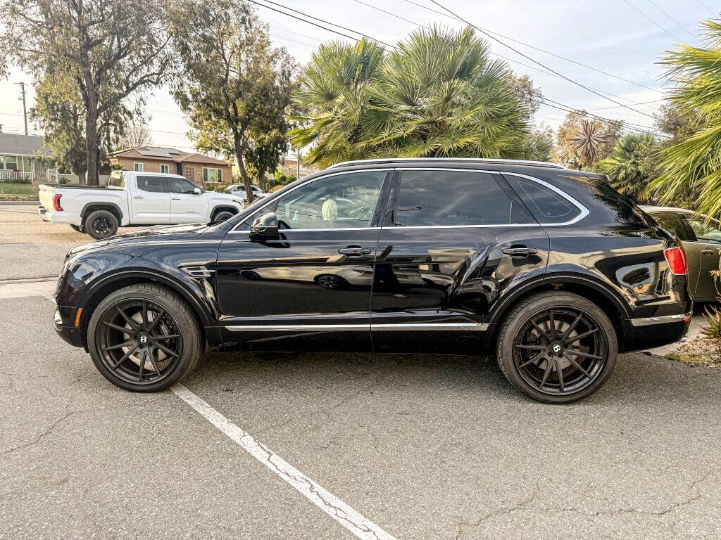 2020 Bentley Bentayga V8 AWD photo 13