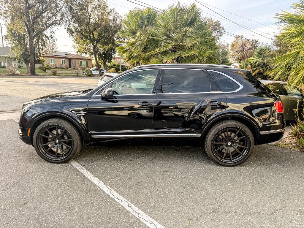 2020 Bentley Bentayga V8 AWD photo 14