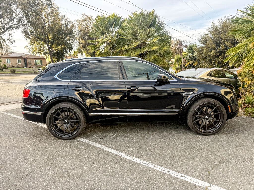 2020 Bentley Bentayga V8 AWD photo 15