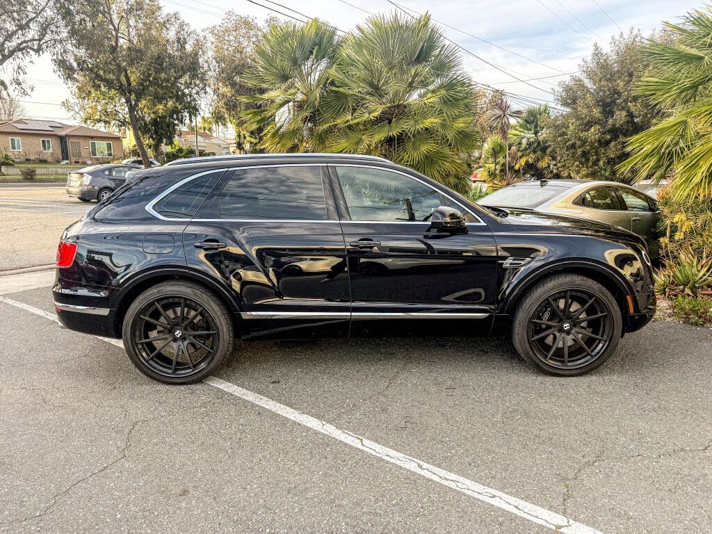 2020 Bentley Bentayga V8 AWD photo 16