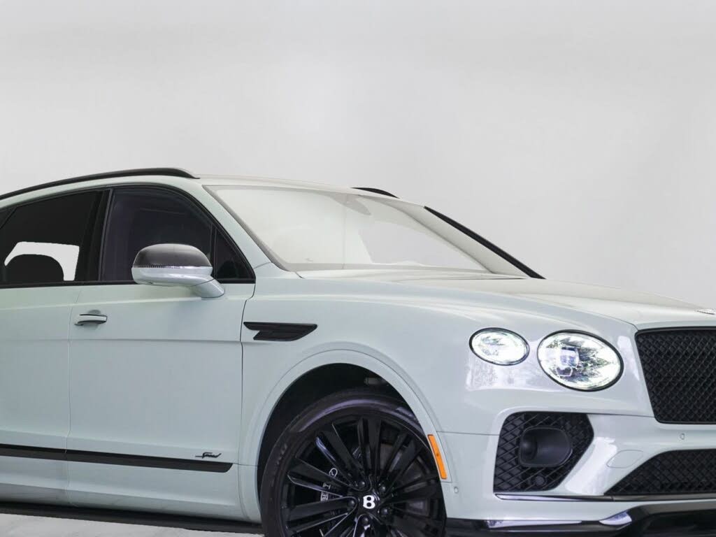 2023 Bentley Bentayga Speed AWD photo 2