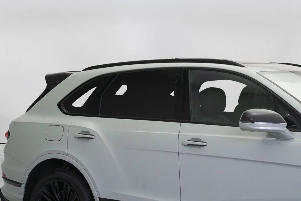 2023 Bentley Bentayga Speed AWD photo 3