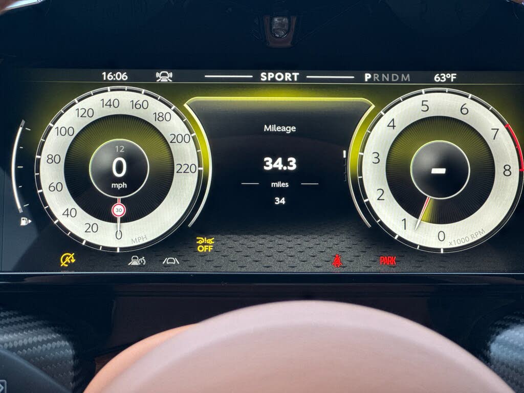 2026 Aston Martin Vantage Roadster RWD photo 24