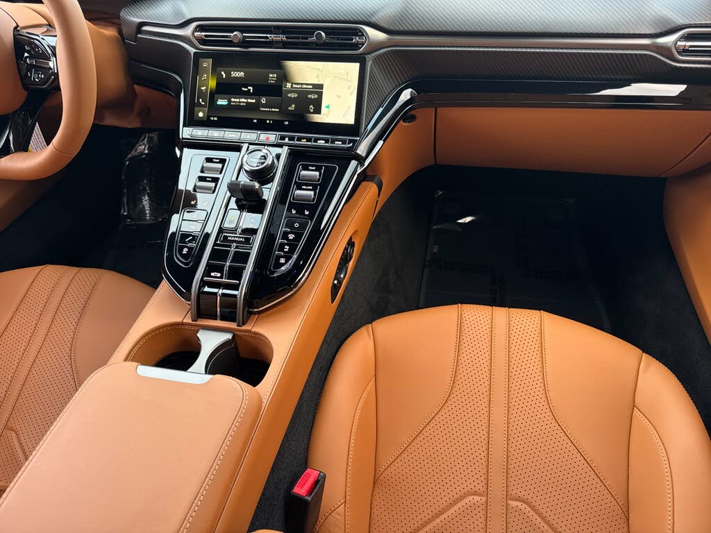 2026 Aston Martin Vantage Roadster RWD photo 10