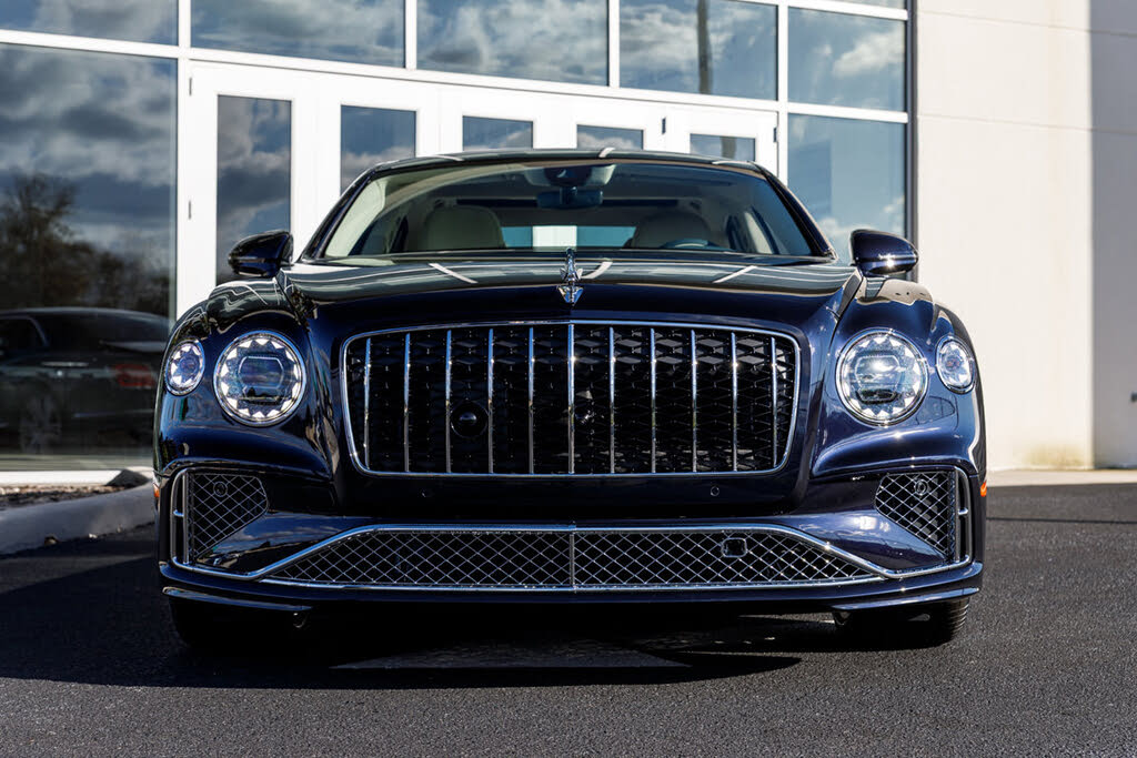 2026 Bentley Flying Spur Azure AWD photo 3