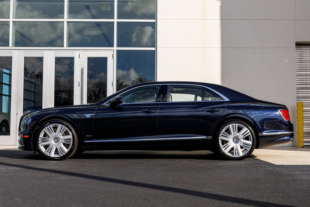 2026 Bentley Flying Spur Azure AWD photo 6