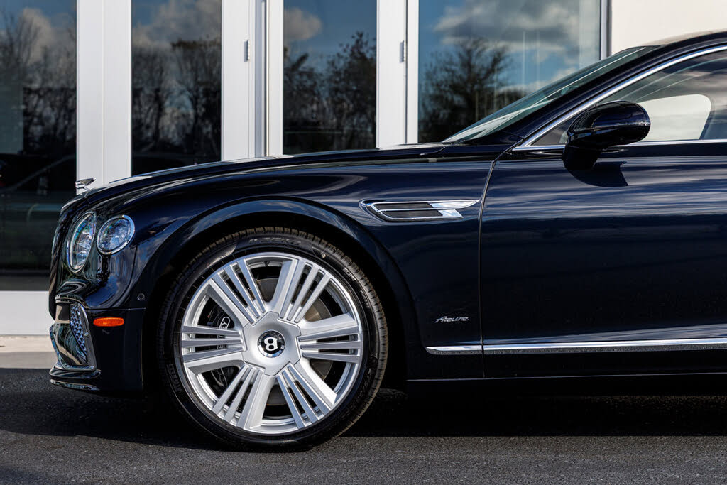 2026 Bentley Flying Spur Azure AWD photo 7