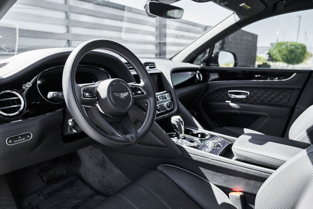 2025 Bentley Bentayga S V8 AWD photo 2