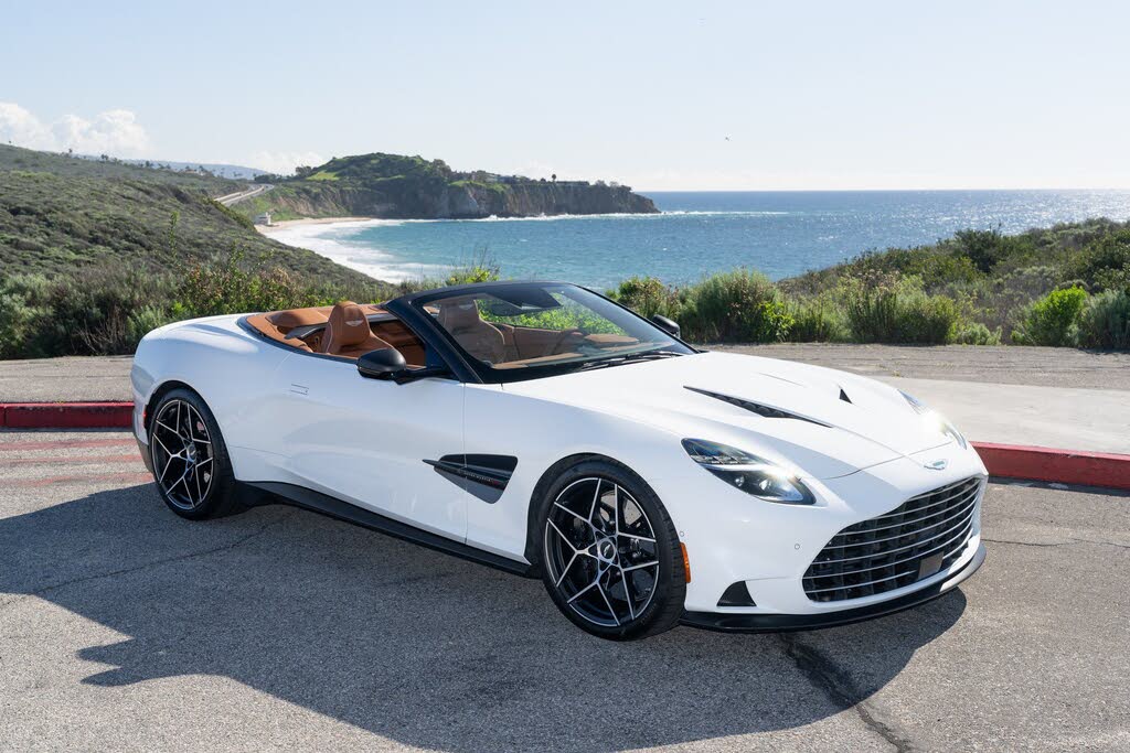 2026 Aston Martin Vanquish Volante RWD