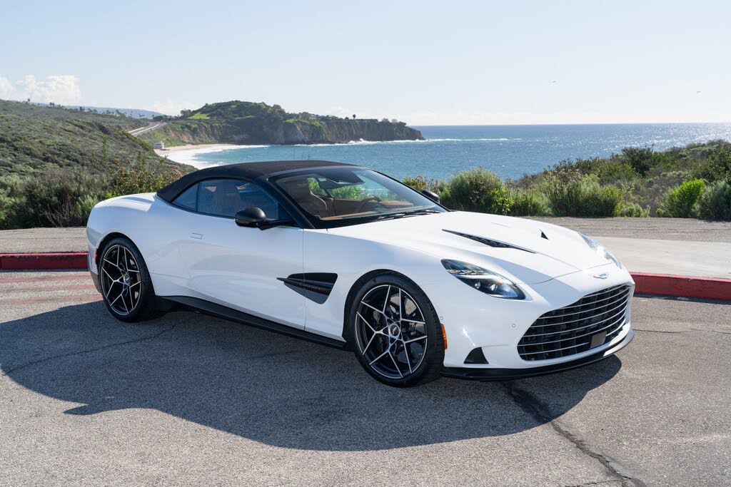 2026 Aston Martin Vanquish Volante RWD photo 2