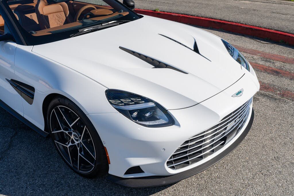 2026 Aston Martin Vanquish Volante RWD photo 11