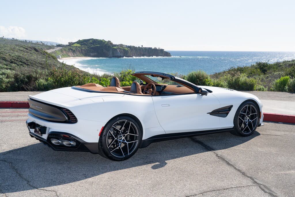 2026 Aston Martin Vanquish Volante RWD photo 4