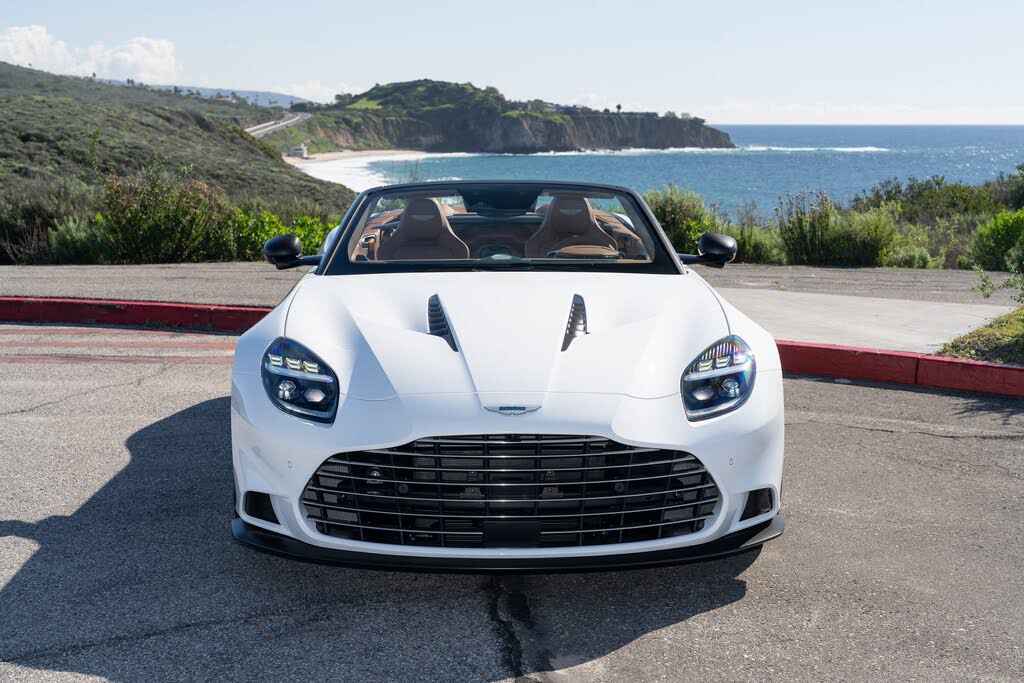 2026 Aston Martin Vanquish Volante RWD photo 6