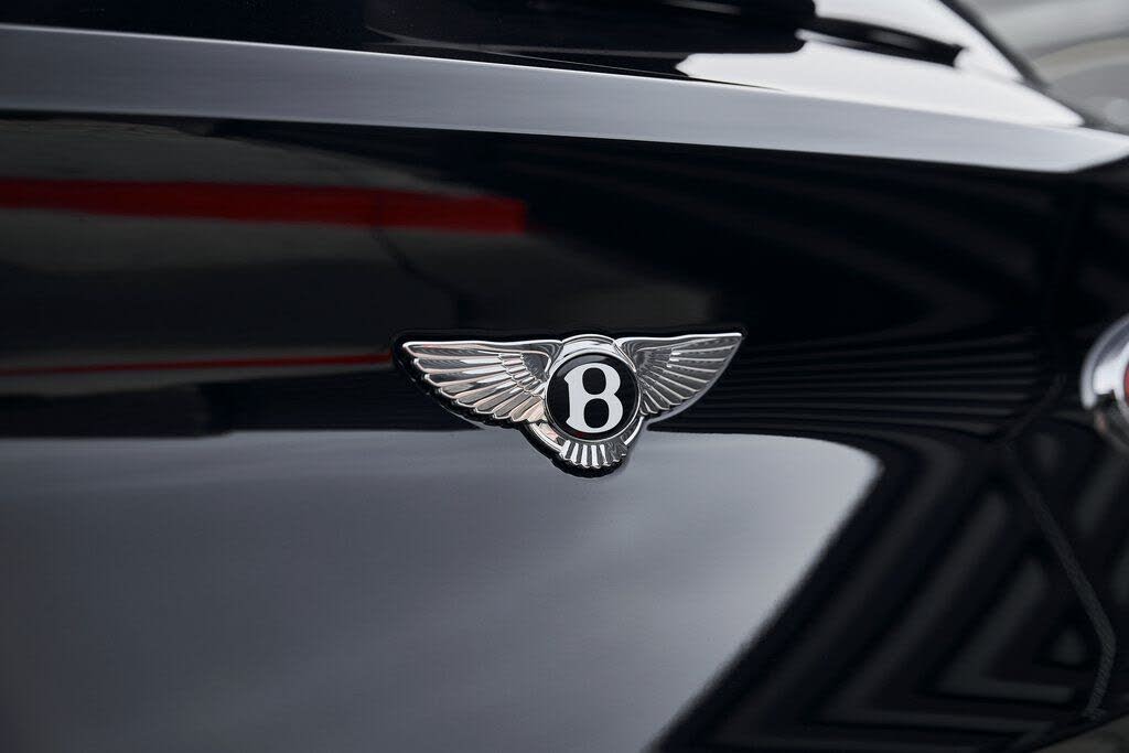 2023 Bentley Bentayga Azure V8 AWD photo 12