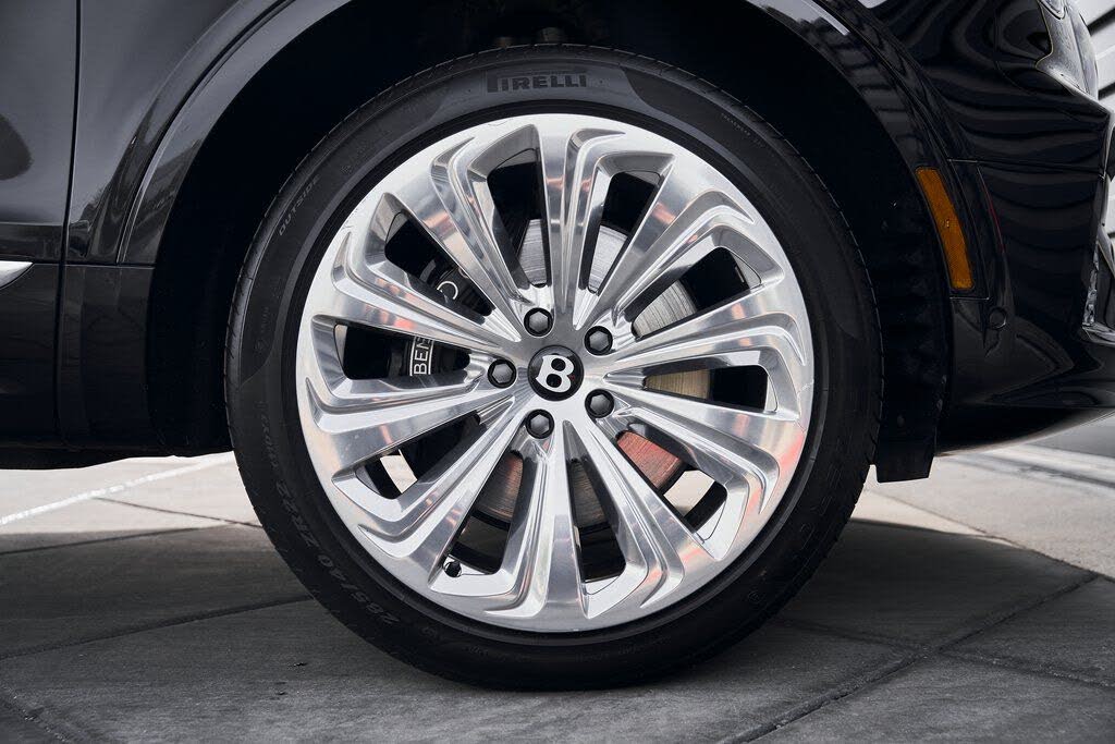 2023 Bentley Bentayga Azure V8 AWD photo 21