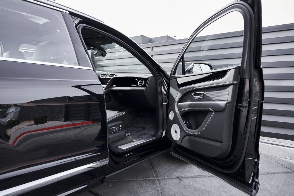 2023 Bentley Bentayga Azure V8 AWD photo 23