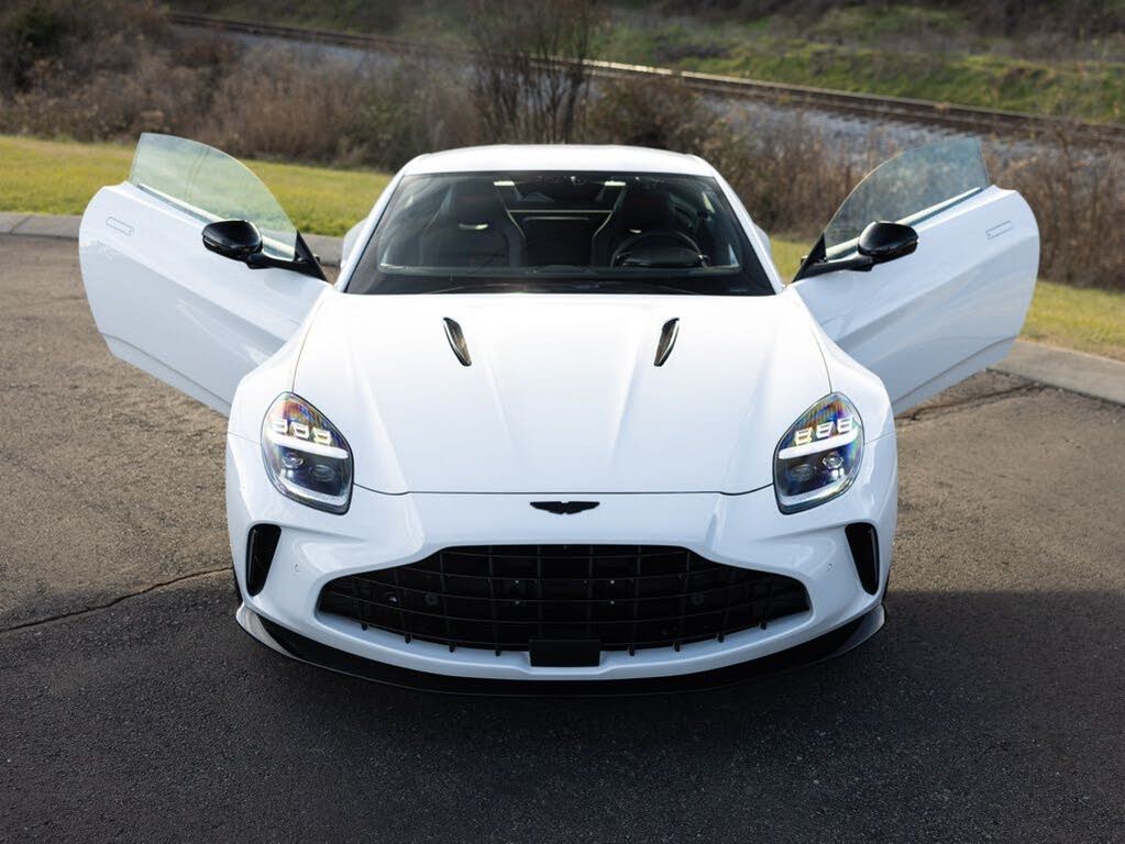 2026 Aston Martin Vantage S Coupe RWD photo 15