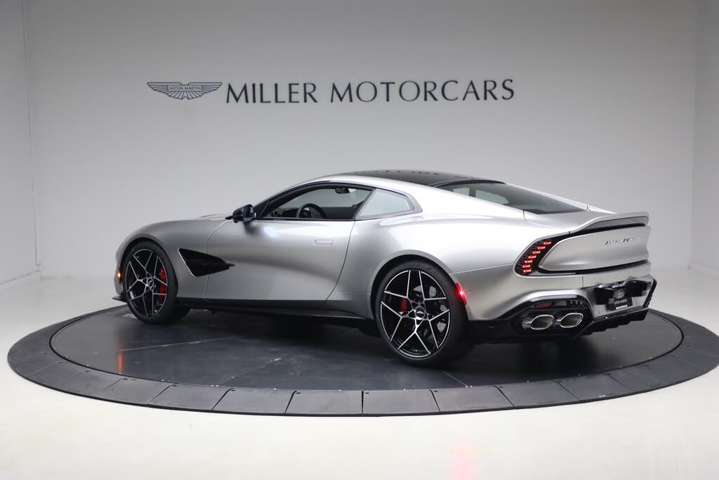 2026 Aston Martin Vanquish Coupe RWD photo 4