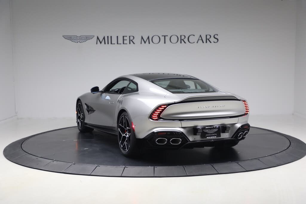 2026 Aston Martin Vanquish Coupe RWD photo 5