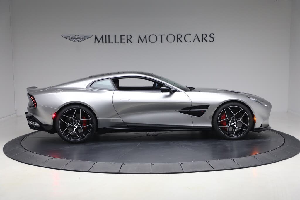 2026 Aston Martin Vanquish Coupe RWD photo 9
