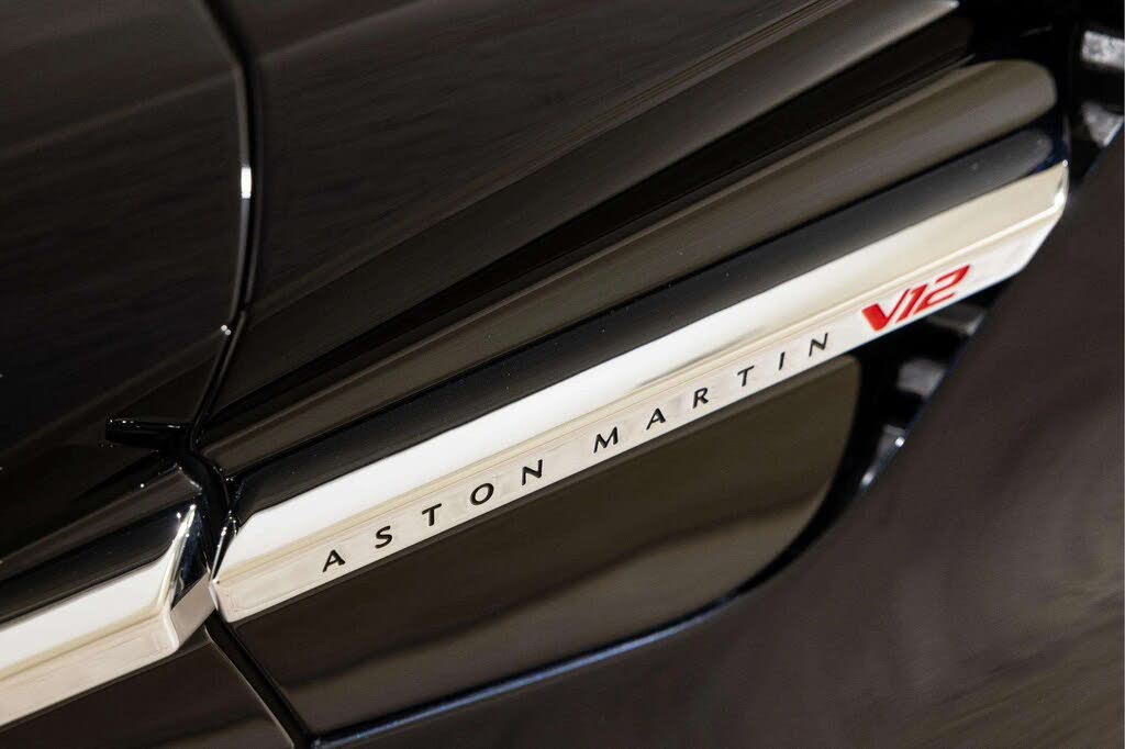 2026 Aston Martin Vanquish Volante RWD photo 13