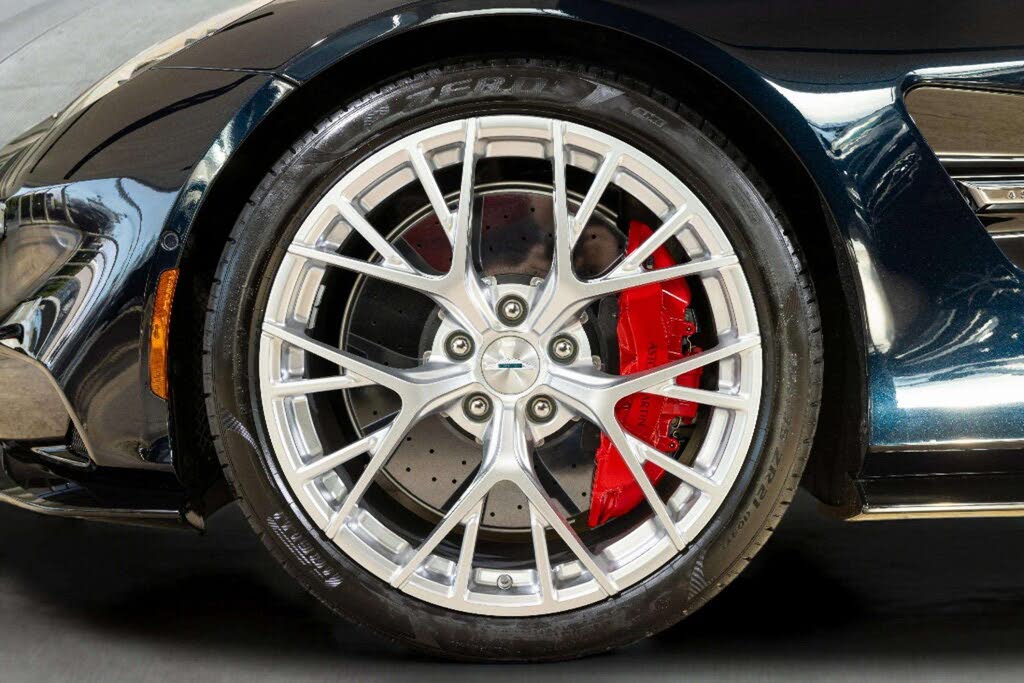 2026 Aston Martin Vanquish Volante RWD photo 10