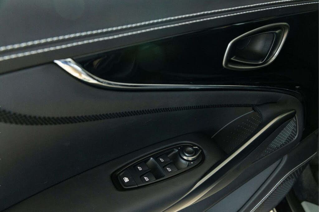 2026 Aston Martin DBX 707 AWD photo 21