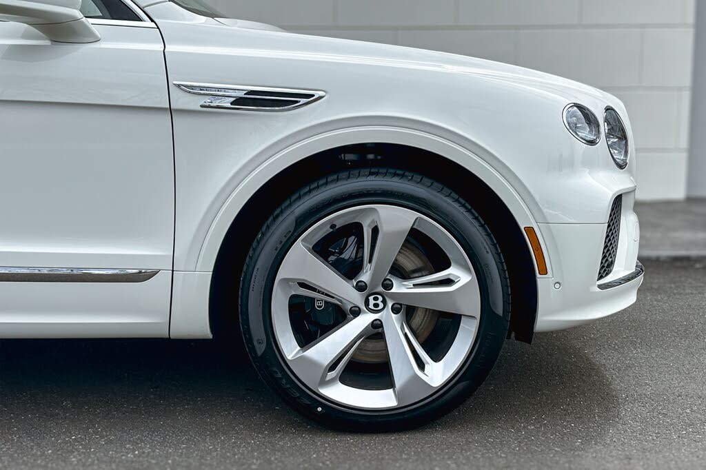 2026 Bentley Bentayga V8 AWD photo 6