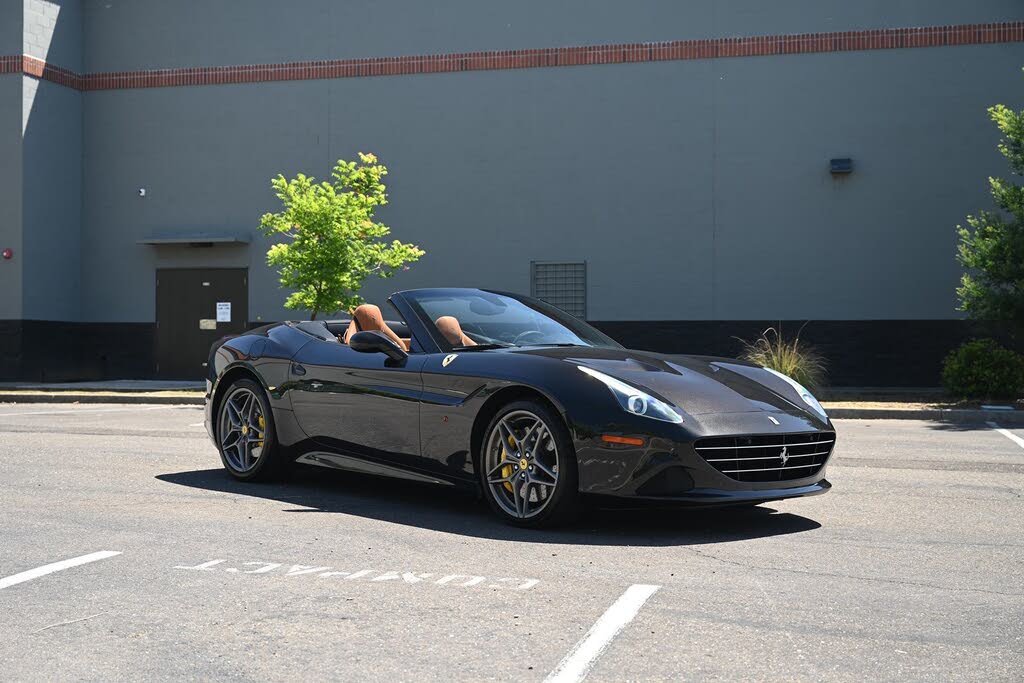2016 Ferrari California T Roadster photo 2