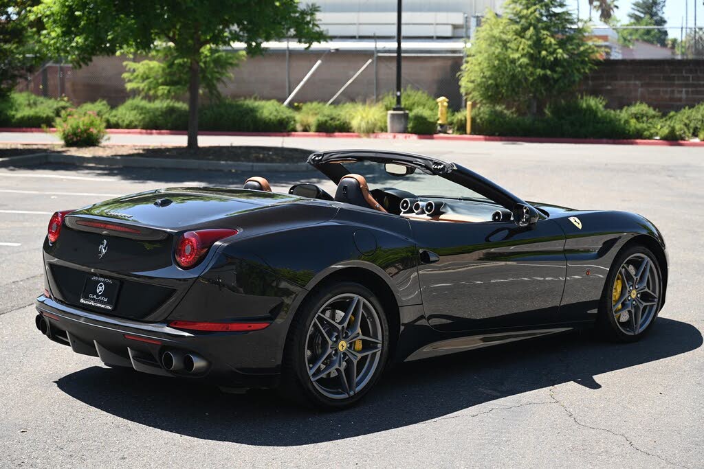 2016 Ferrari California T Roadster photo 11