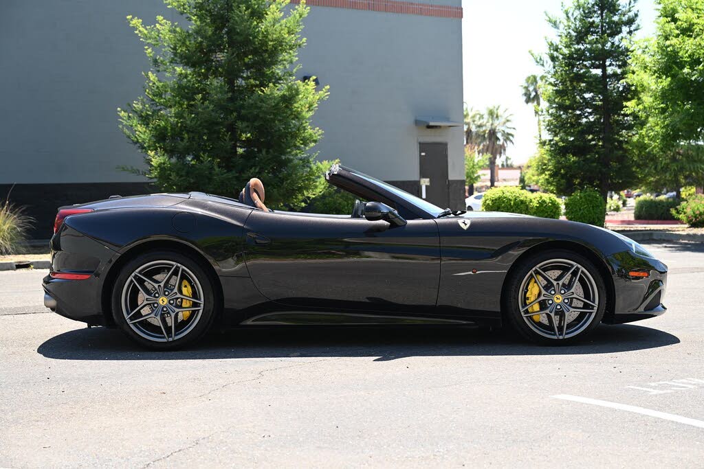 2016 Ferrari California T Roadster photo 12
