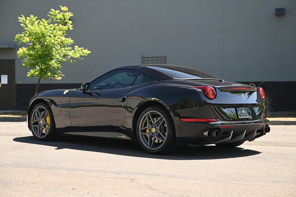 2016 Ferrari California T Roadster photo 16