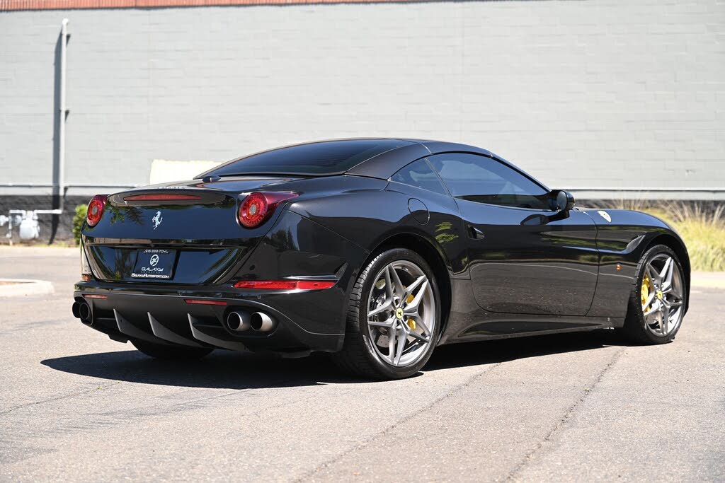 2016 Ferrari California T Roadster photo 17