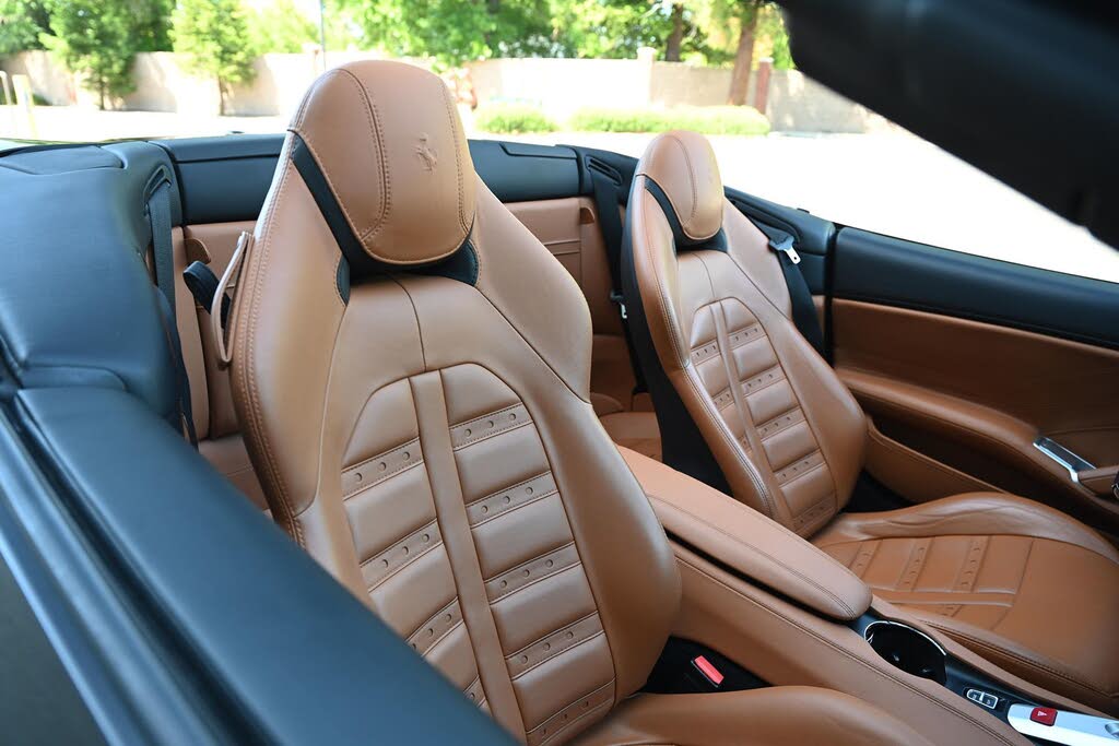 2016 Ferrari California T Roadster photo 20