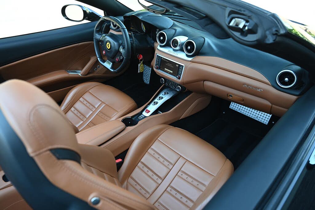 2016 Ferrari California T Roadster photo 21