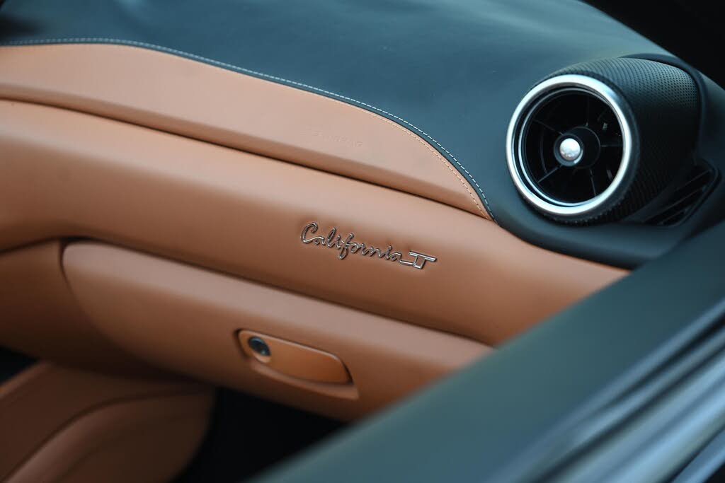 2016 Ferrari California T Roadster photo 22