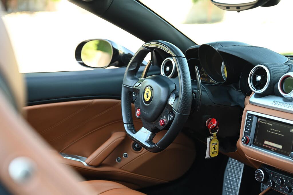 2016 Ferrari California T Roadster photo 24