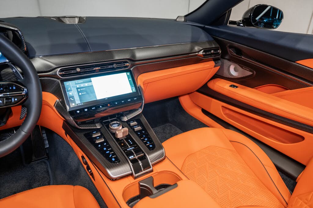 2026 Aston Martin Vanquish Volante RWD photo 22
