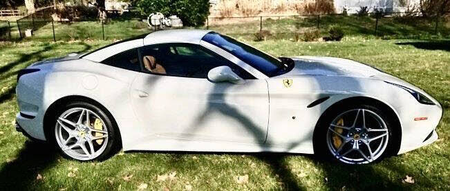 2017 Ferrari California T Roadster photo 2