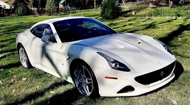 2017 Ferrari California T Roadster photo 3