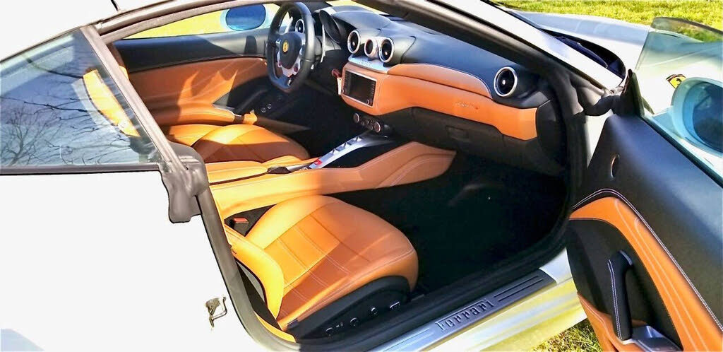 2017 Ferrari California T Roadster photo 7