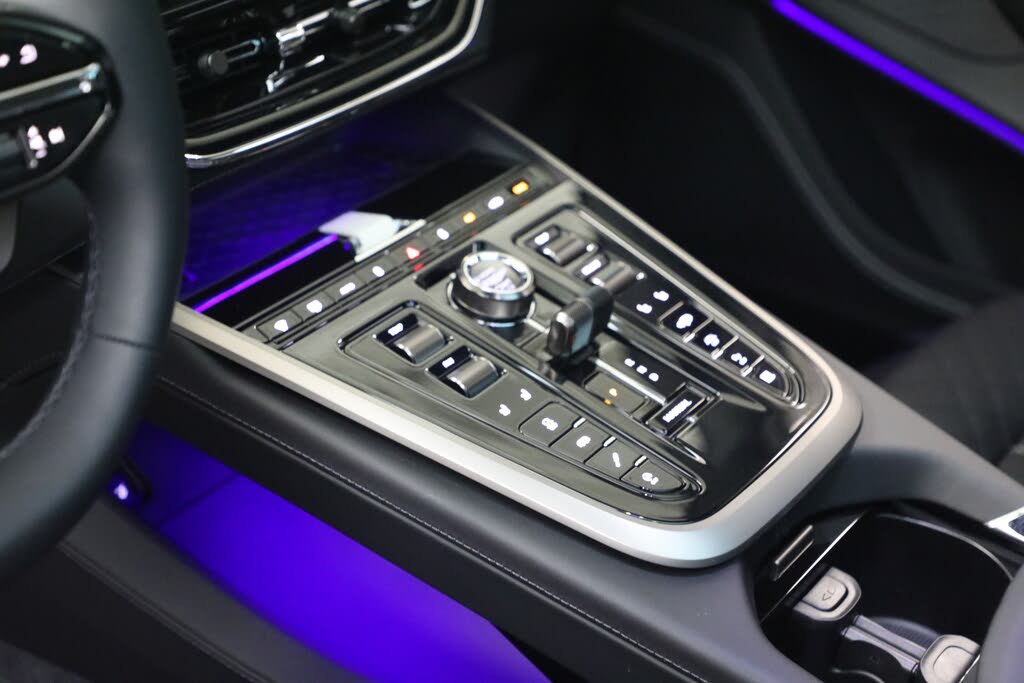 2026 Aston Martin DBX 707 AWD photo 24