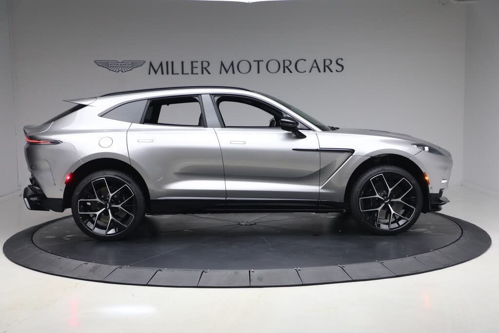 2026 Aston Martin DBX 707 AWD photo 9
