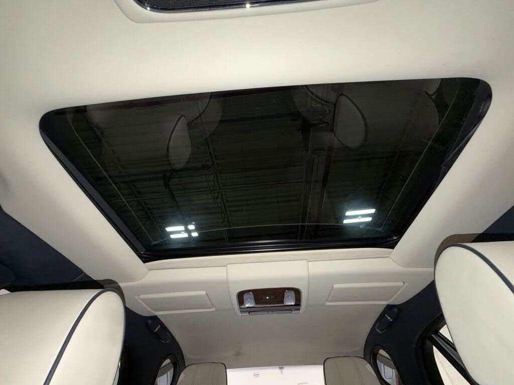 2016 Bentley Mulsanne RWD photo 16