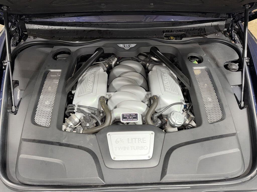 2016 Bentley Mulsanne RWD photo 18