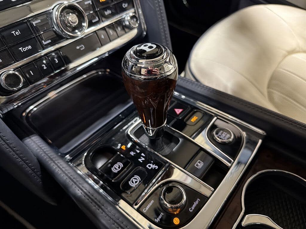 2016 Bentley Mulsanne RWD photo 23