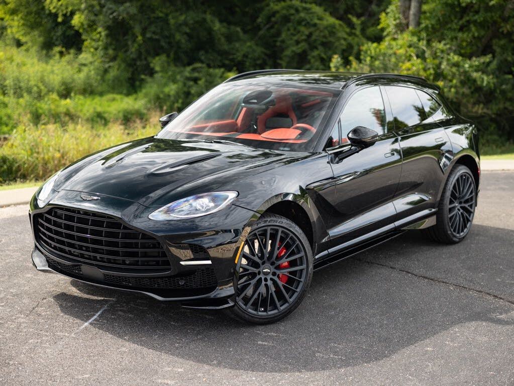 2026 Aston Martin DBX 707 AWD photo 2